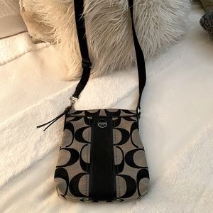Coach Canvas “Crossbody” Handbag🖤